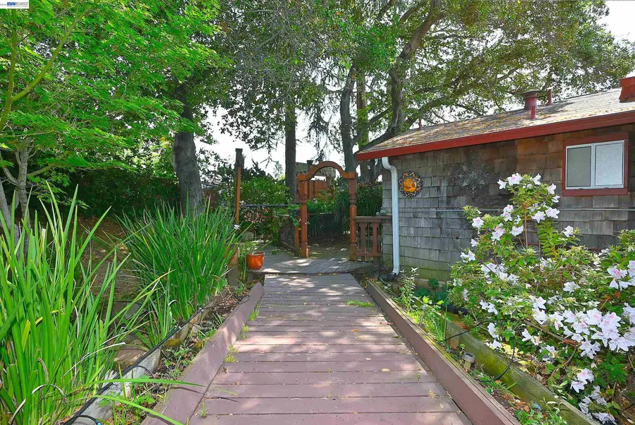4199 Seven Hills Rd, Castro Valley, CA 94546 - #3