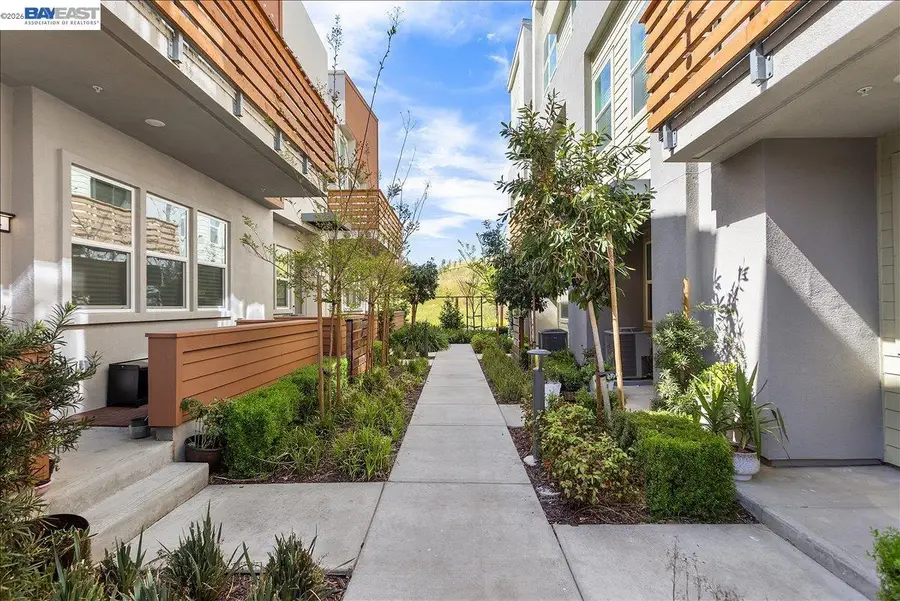 592 Somi Ct, Hayward, CA 94544 - #3