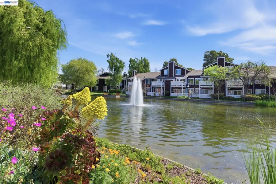 22 Marina Lakes Dr, Richmond, CA 94804 - #2