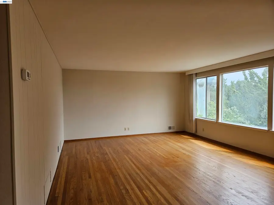 18758 Crane Ave, Castro Valley, CA 94546 - #2