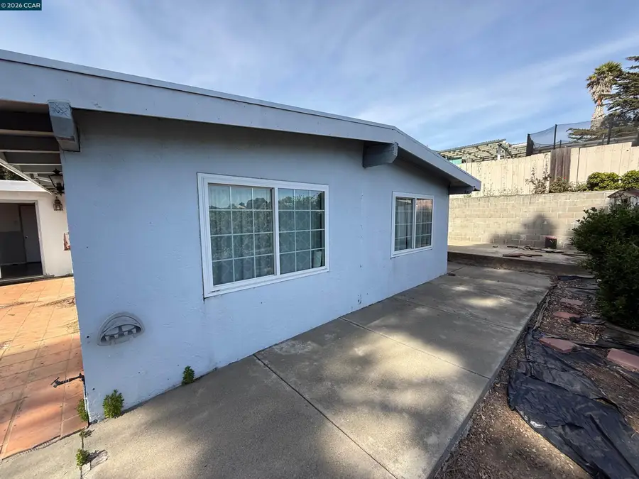 1810 Acapulco Dr, San Pablo, CA 94806 - #2