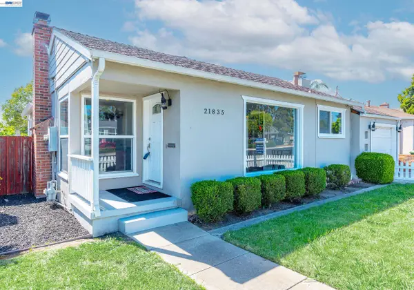 21835 Redwood Rd, CASTRO VALLEY, CA 94546