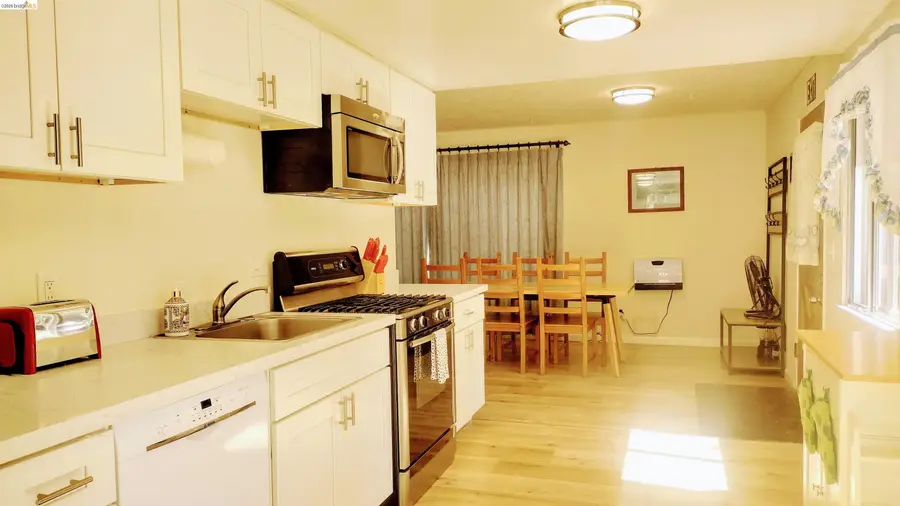 1098 4Th St, South Lake Tahoe, CA 96150 - #3