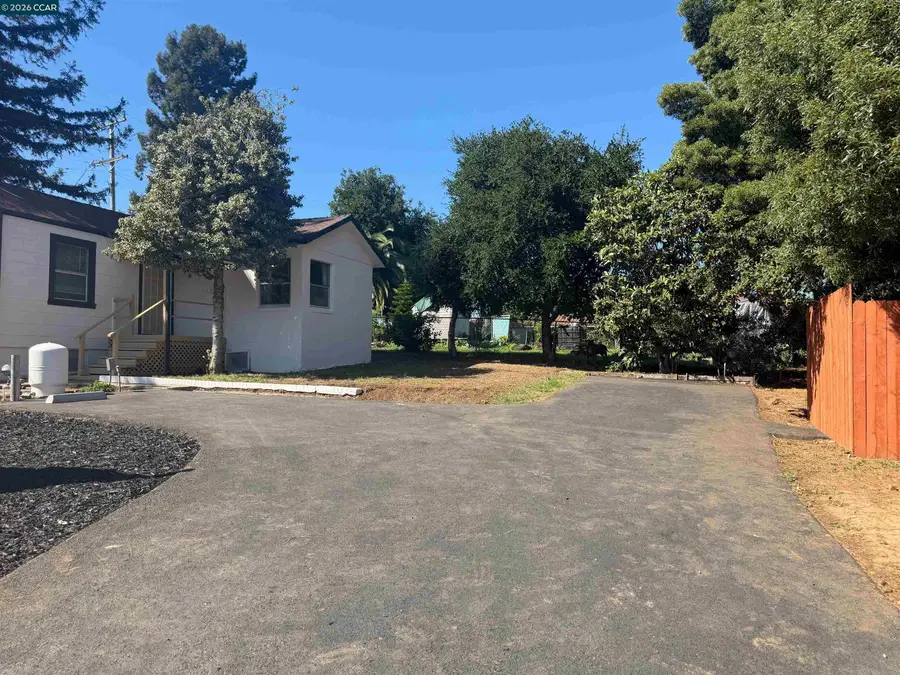 451 Maple Ave, Vallejo, CA 94519 - #2