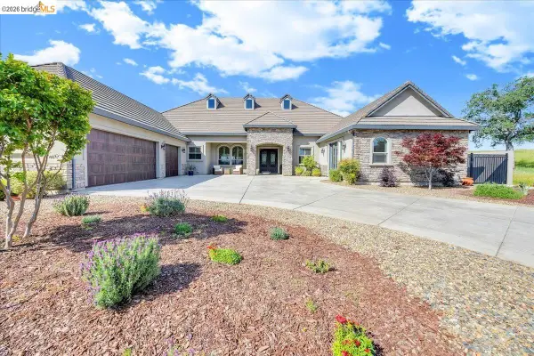 1976 Oak Creek, COPPEROPOLIS, CA 95228