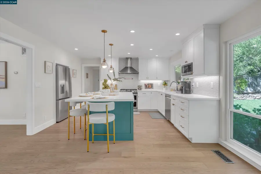 235 Appalachian Dr, Martinez, CA 94553 - #2