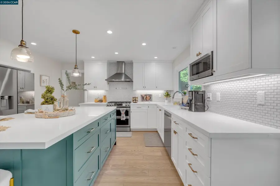 235 Appalachian Dr, Martinez, CA 94553 - #3