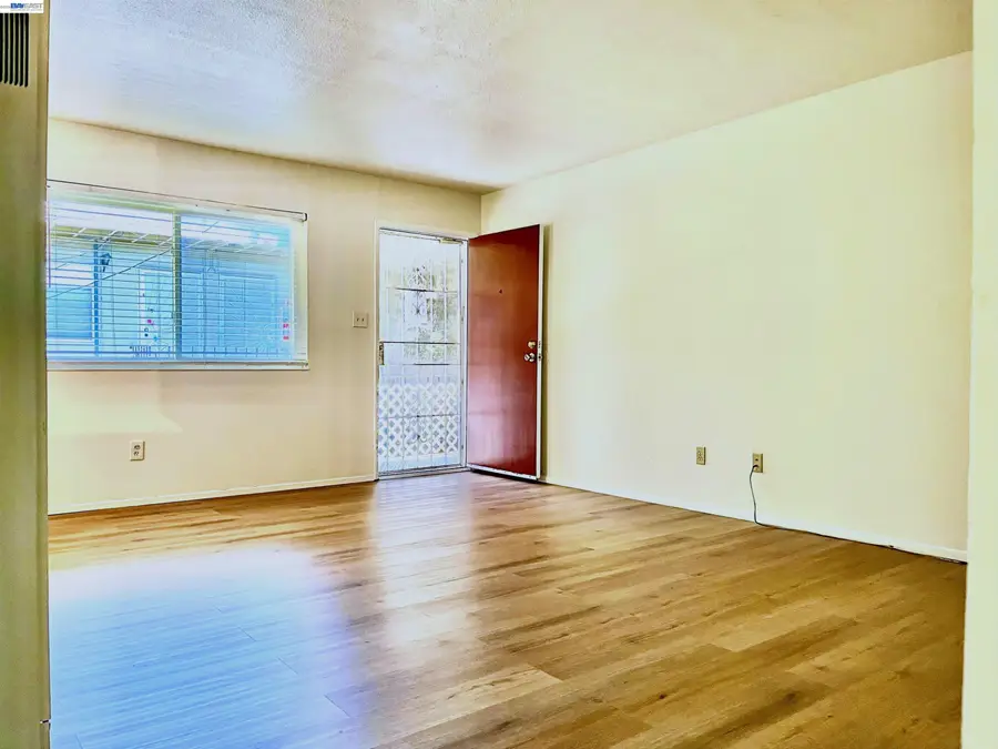 582 H St, Benicia, CA 94510 - #2