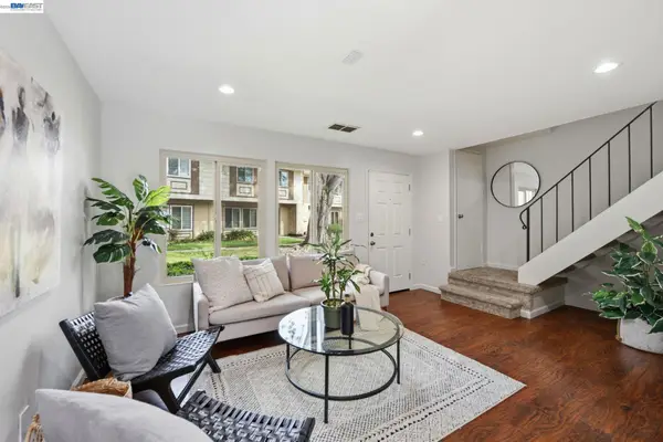 27864 Hummingbird Ct, HAYWARD, CA 94545