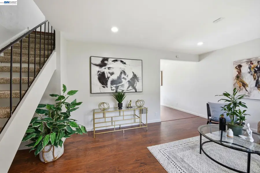 27864 Hummingbird Ct, Hayward, CA 94545 - #2