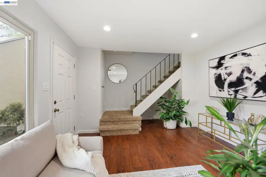 27864 Hummingbird Ct, Hayward, CA 94545 - #3