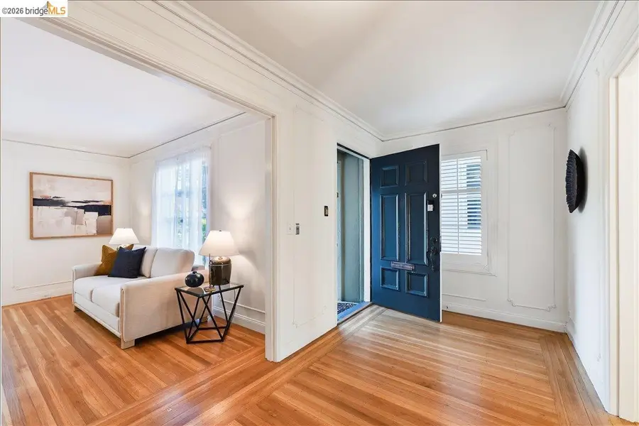 35 Ross Cir, Oakland, CA 94618 - #3