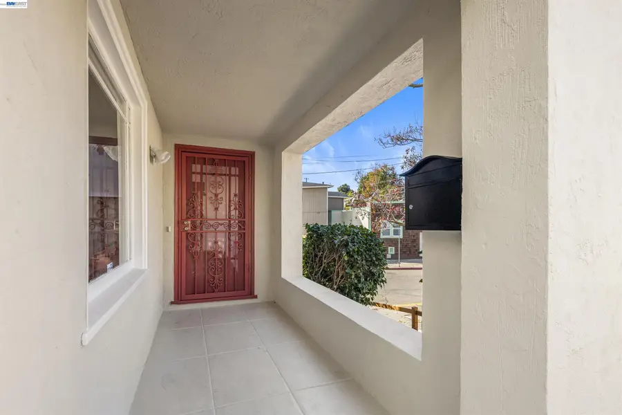 2924 Morcom Ave, Oakland, CA 94619 - #2