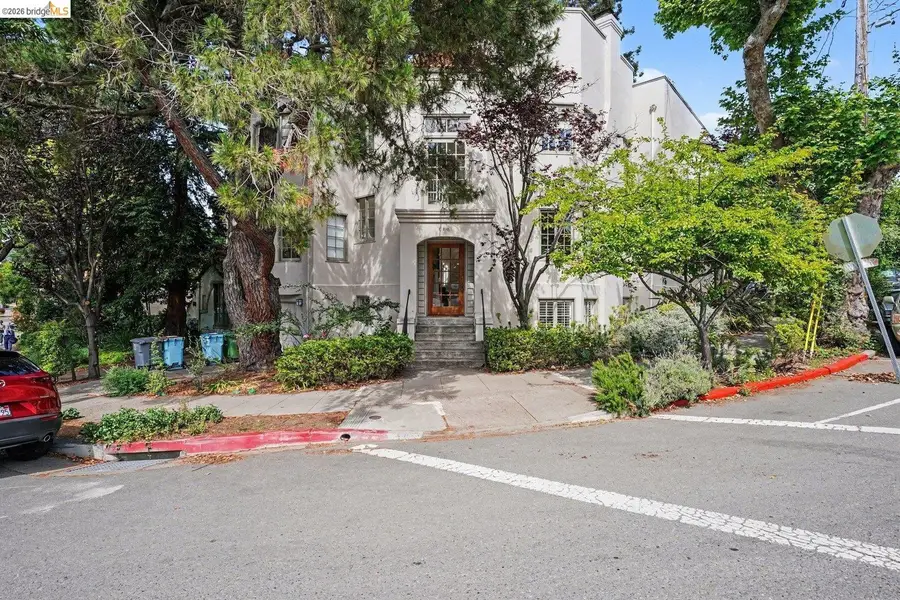 2301 Virginia ST  #APT 1, Berkeley, CA 94709 - #3
