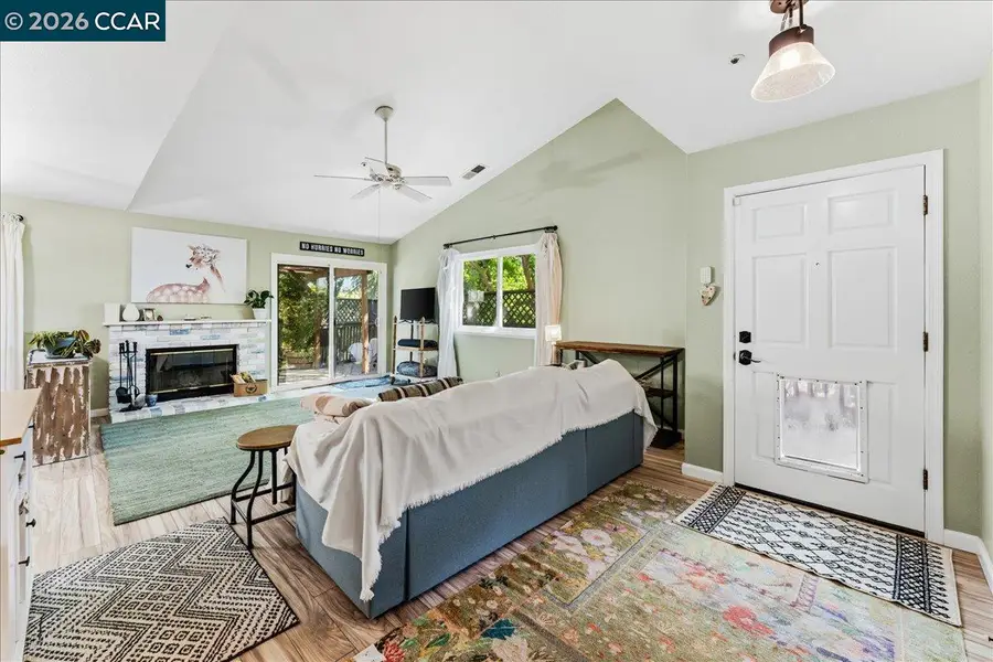 1734 Casa Grande St, Benicia, CA 94510 - #3