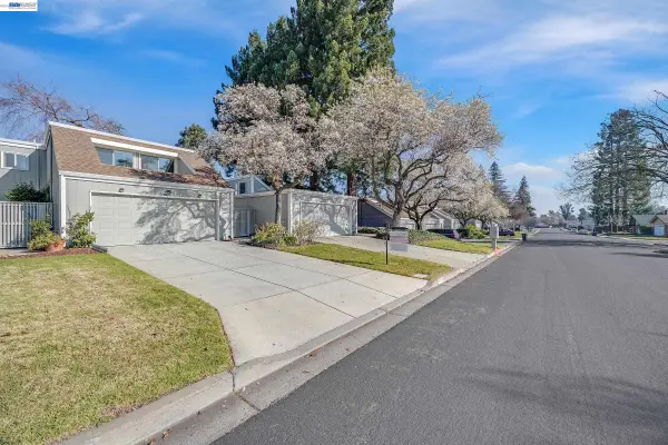 7551 Maywood Dr, PLEASANTON, CA 94588