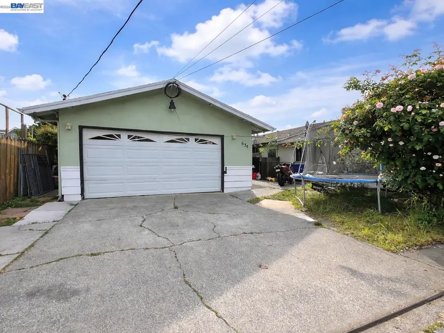 634 8TH St, Richmond, CA 94801 - #2