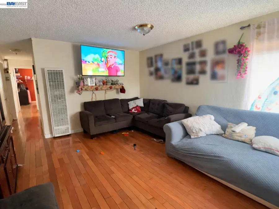 634 8TH St, Richmond, CA 94801 - #3