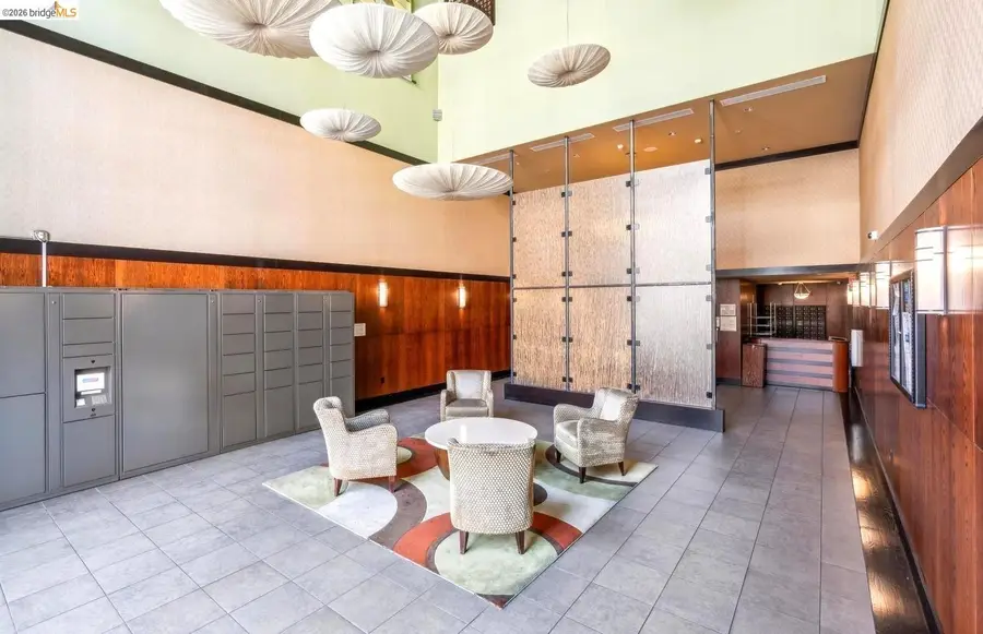 423 7th St  #303, Oakland, CA 94607 - #3