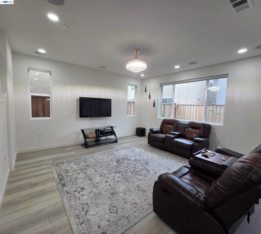 5390 Shenandoah Valley Ln, Antioch, CA 94531 - #3