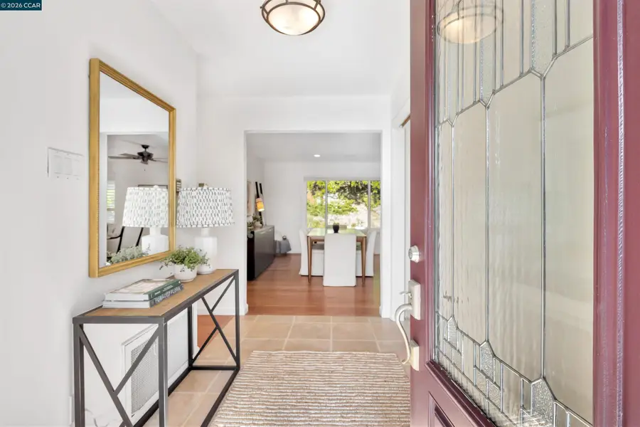 1177 Rainbow Dr, Martinez, CA 94553 - #3