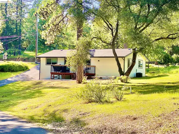 13209 Mueller Drive, GROVELAND, CA 95321