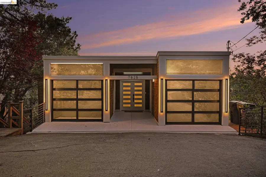 7825 SKYLINE BLVD, Oakland, CA 94611 - #2