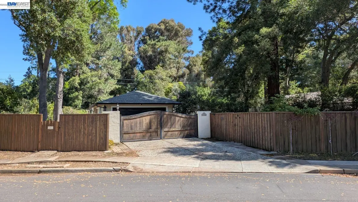 97 Belleau Ave, Atherton, CA 94027 - #1