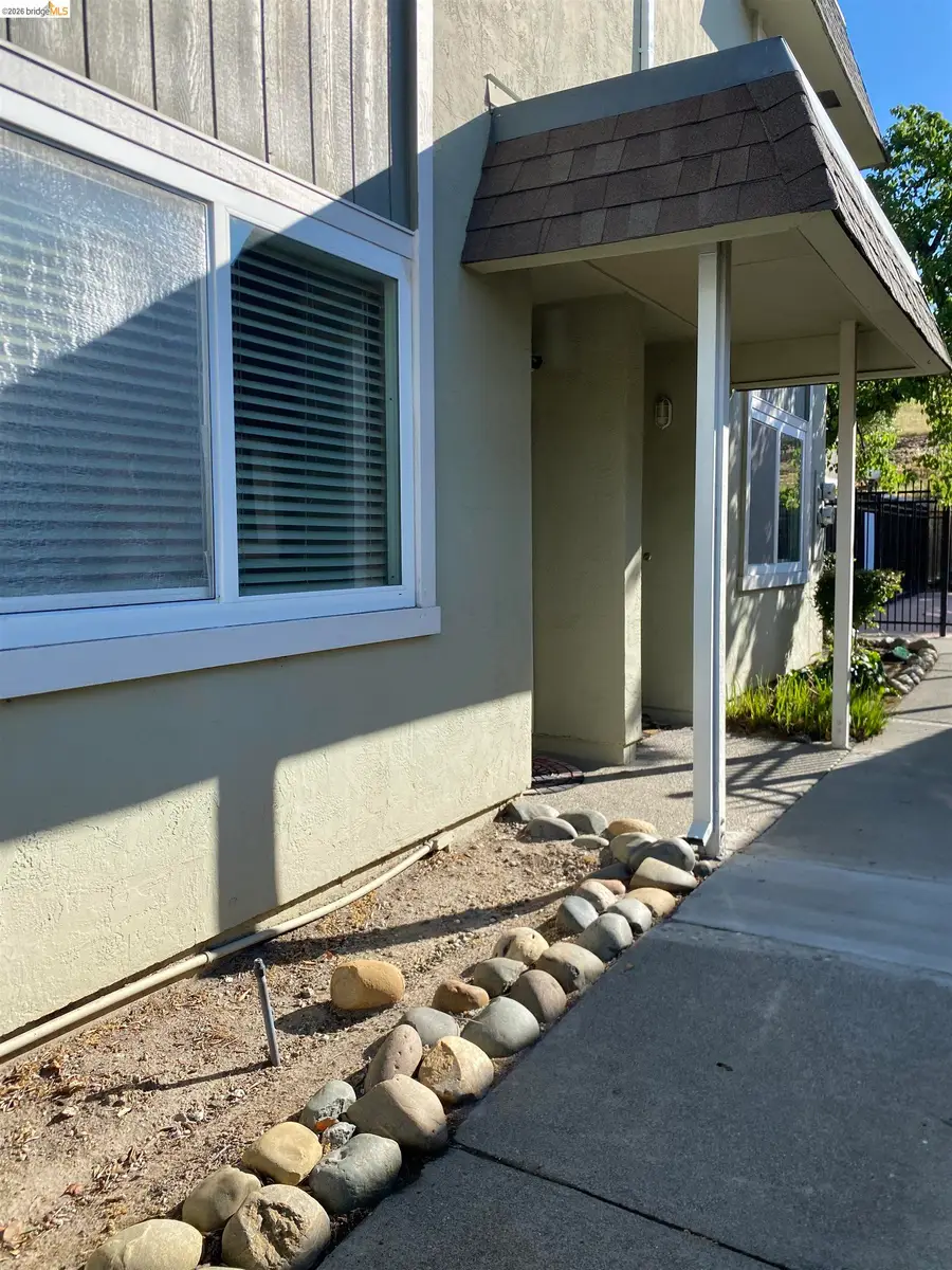 1378 Callen St  #A, Vacaville, CA 95688 - #2