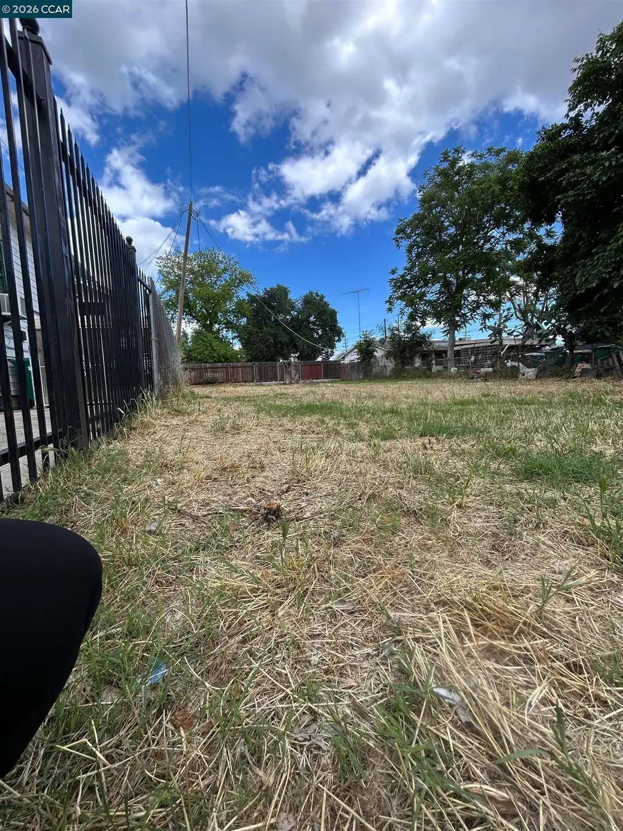 518 Sutter St, Stockton, CA 95203 - #2