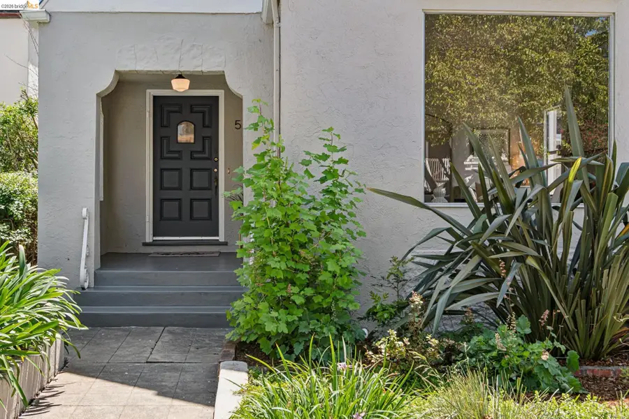 575 58th St, Oakland, CA 94609 - #3