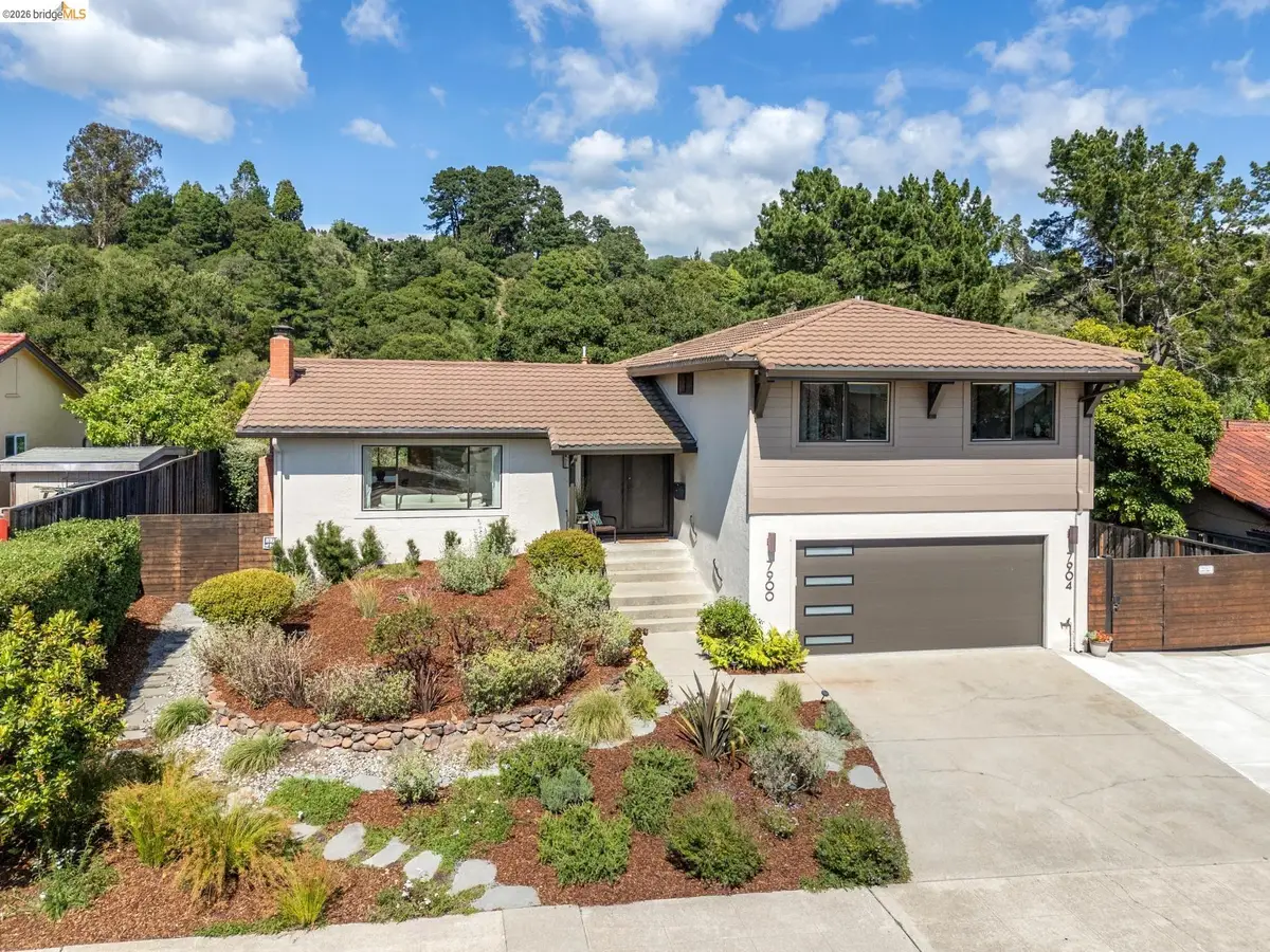 7900 Hansom Dr, Oakland, CA 94605 - #1