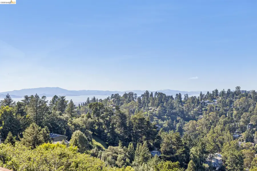 46 Carisbrook Ln, Oakland, CA 94611 - #3