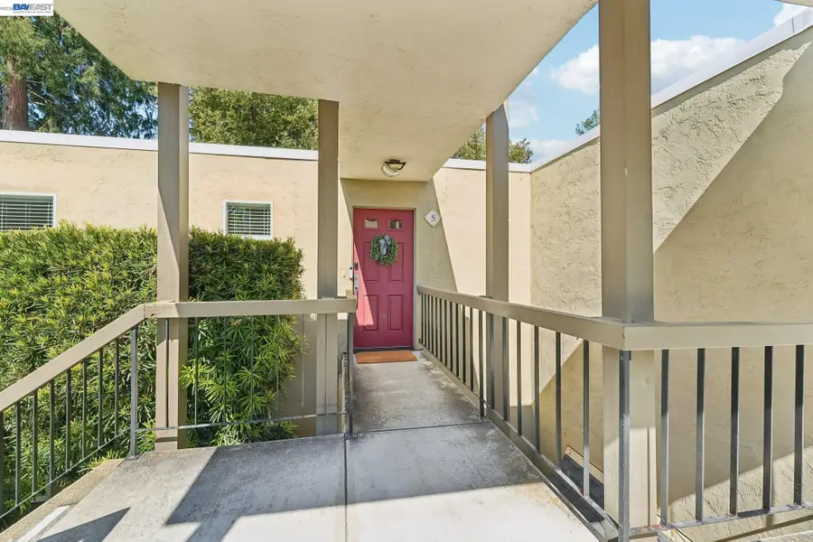 651 Moraga Road  #5, Moraga, CA 94556 - #3