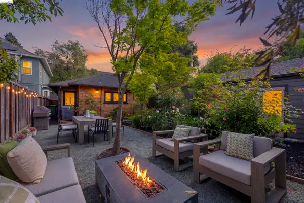 2451 Ashby Ave, BERKELEY, CA 94705