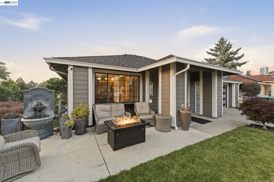 24439 Gina Ct, Hayward, CA 94541 - #2