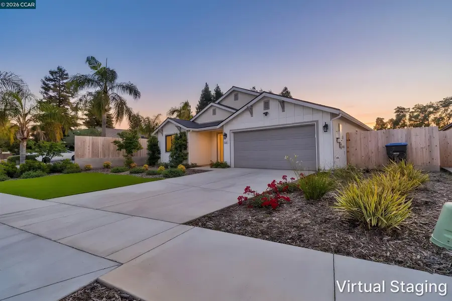 2245 Oak Ave, Visalia, CA 93292 - #3