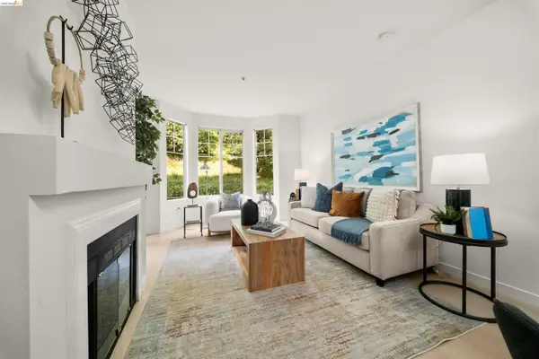 320 Caldecott  #116, OAKLAND, CA 94618