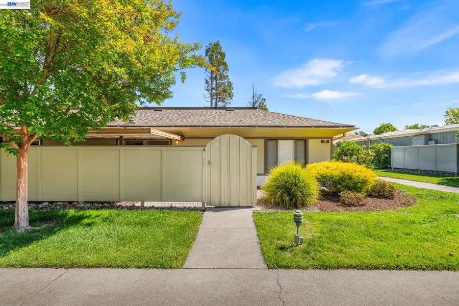 1101 Fairlawn Ct  #4, Walnut Creek, CA 94595 - #2