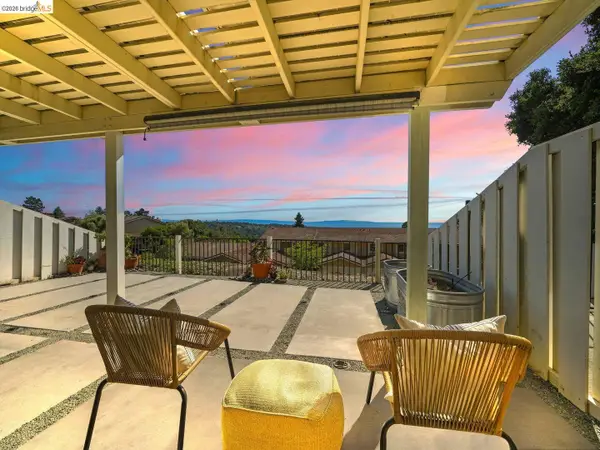 57 Thousand Oaks ST, OAKLAND, CA 94605