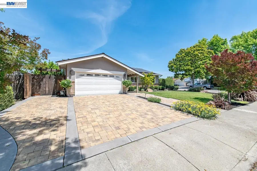 684 Emerald St, Livermore, CA 94550 - #2