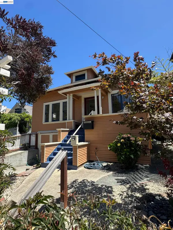 2221 Roosevelt, BERKELEY, CA 94703