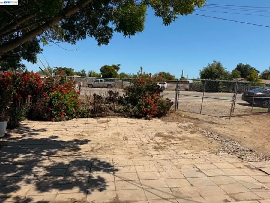 1753 Carpenter Rd, Modesto, CA 95351 - #2