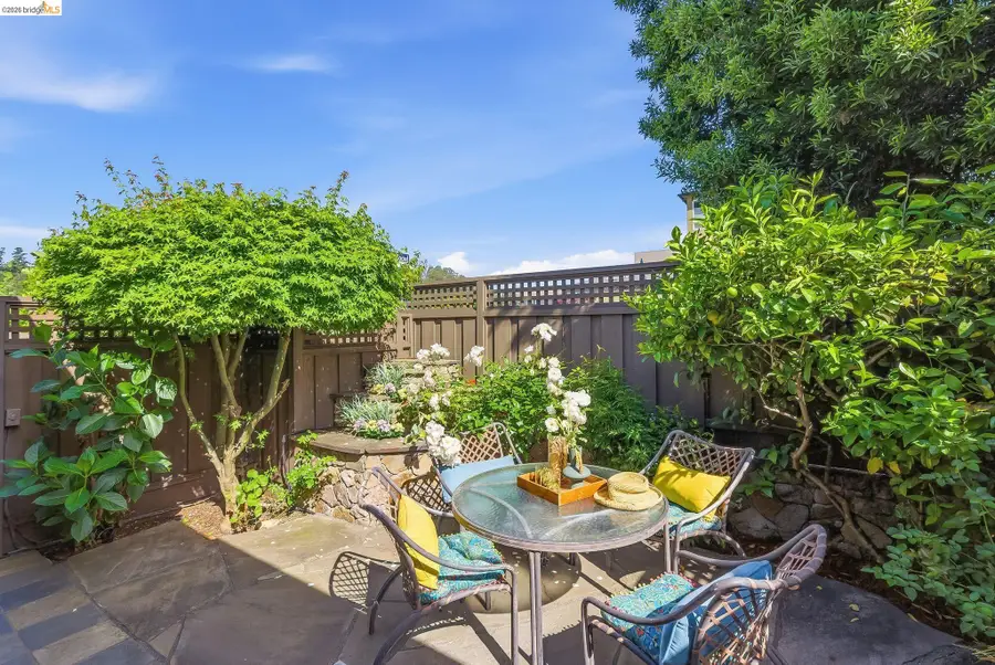 6252 Merced Ave, Oakland, CA 94611 - #3