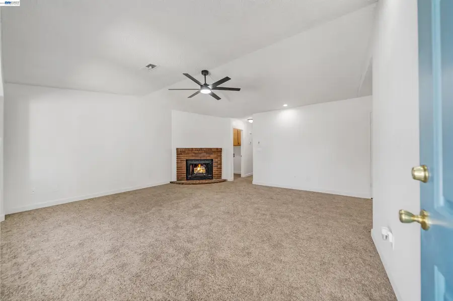 913 Inez Dr, Modesto, CA 95351 - #3