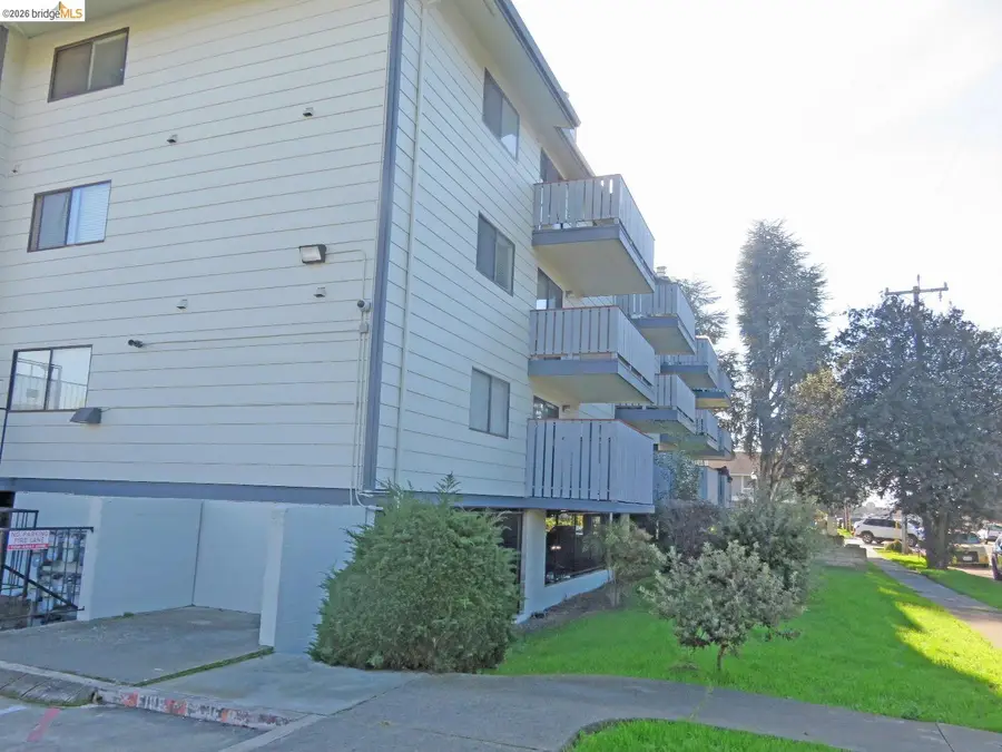 325 Valle Vista Ave  #117, Hayward, CA 94544 - #2