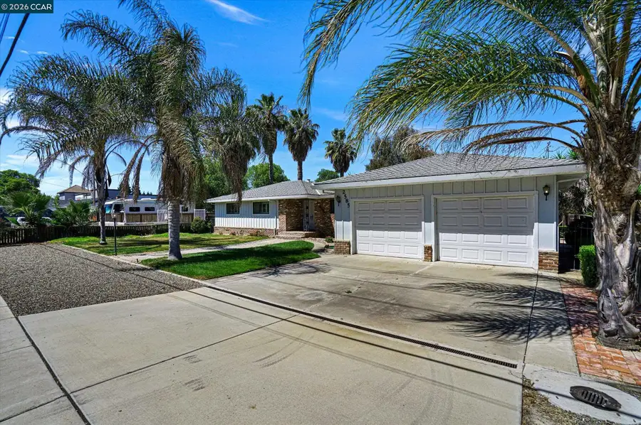 2585 Macarthur Dr, Tracy, CA 95376 - #2