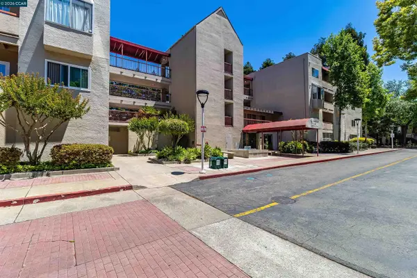 3173 Wayside Plaza  #301, WALNUT CREEK, CA 94597
