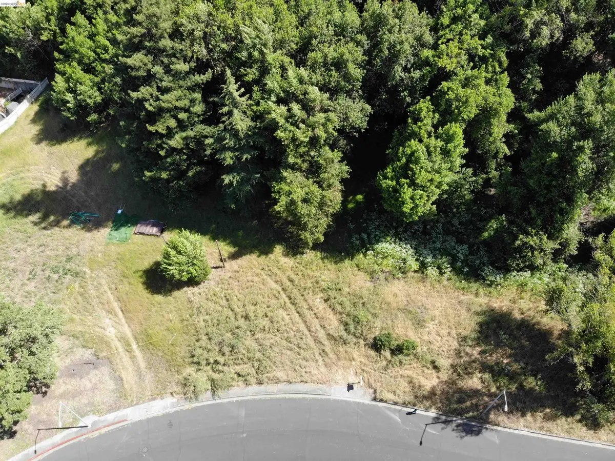 2500 Galbreth Rd, Pinole, CA 94564 - #1