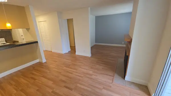 397 Imperial  #202, DALY CITY, CA 94015